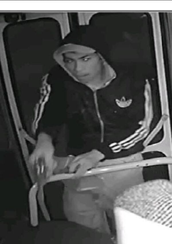 Video: en 30 segundos ladrón robó a pasajeros de un bus en Asunción - Policiales - ABC Color