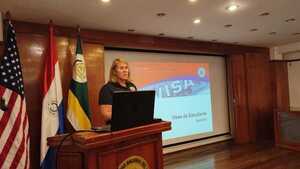 UNE recibe visita oficial de la cónsul de EE.UU - La Clave