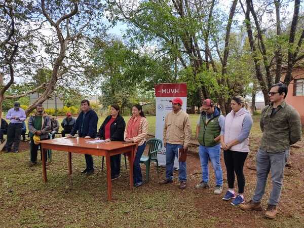 Inició construcción de viviendas para 54 familias vulnerables de Edelira