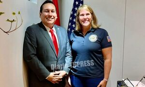 Jefa de la Sección Consular de la Embajada de los EEUU se reúne con Rolando Segovia – Diario TNPRESS
