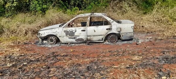 Piden rebeldía para sujeto que atentó contra la vida de su esposa e incineró su vehículo