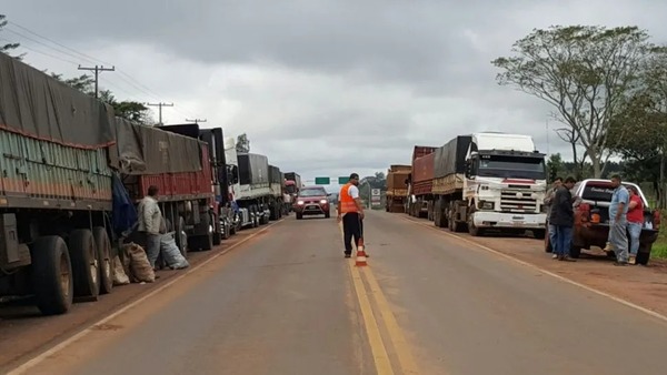 Camioneros piden que combustibles baje G. 1.500 para toda la población » San Lorenzo PY