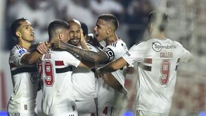 Sao Paulo elimina en los penales a Goianiense y es finalista