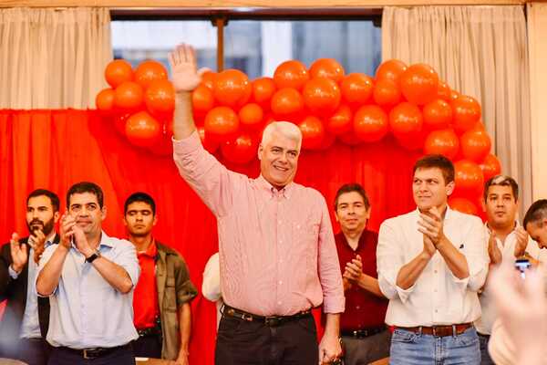 Diario HOY | Carlos III en Reino Unido, Wiens I en Paraguay: “Dios te ungirá como rey”