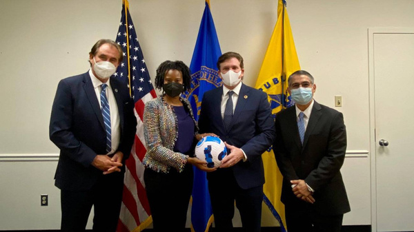 Crónica / Conmebol y el Dpto. de Salud de EE.UU. firman memorando de entendimiento
