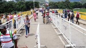 Petro y Maduro anuncian reapertura de frontera común el 26 de septiembre