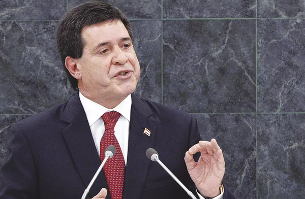 Informe de Congreso de EE.UU. vincula a Cartes con hechos ilícitos