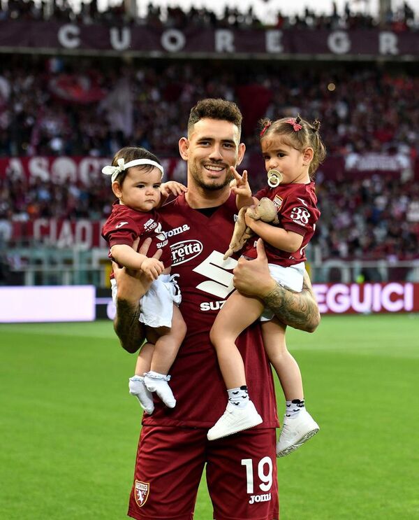 Tonny Sanabria celebra en Italia el primer año de su hija Mía - Gente - ABC Color
