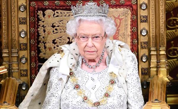 Gran Bretaña inicia un período de 10 días de luto en homenaje a la Reina Isabel II - La Clave