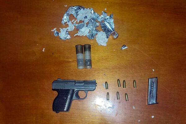 Hallan pistola y se evita otra fuga masiva de Misiones - Policiales - ABC Color