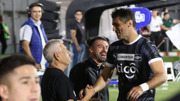 Roque Santa Cruz: el 'recreativo', los abucheos y el 'choque' con Fernandito Ovelar