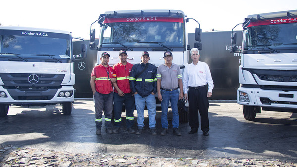 Grupo Condor entregó 2 camiones Mercedes-Benz y 3 camiones FUSO a la empresa Corbe S.R.L