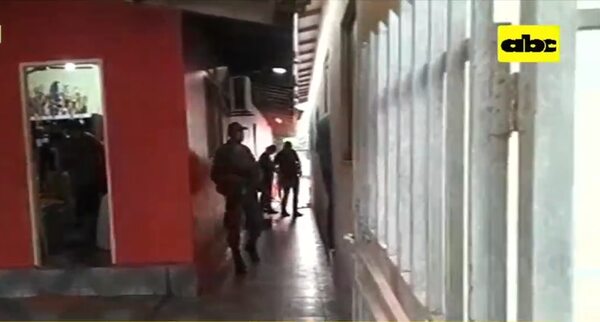 Allanan viviendas en busca del asesino del periodista Humberto Coronel - Nacionales - ABC Color