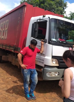 Asaltantes se alzaron con las mercaderías de un camión repartidor en Minga Guazú