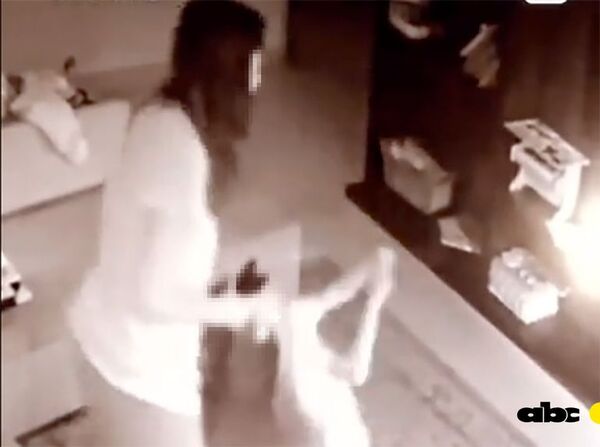 Imputan a madrastra y al padre de niña presuntamente maltratada - Policiales - ABC Color