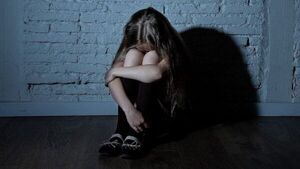 Fiscalía imputa a padre y madrastra de una niña víctima de maltrato