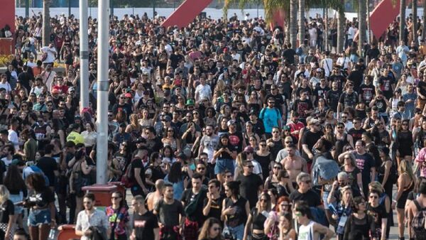 Protestas contra Jair Bolsonaro llegan a escenario principal de Rock in Río en Brasil