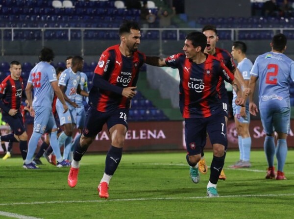 Triunfo de Cerro Porteño en Sajonia - APF