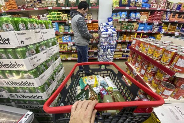 Analistas en Argentina suben la expectativa de la inflación al 95 % en 2022 - Mundo - ABC Color