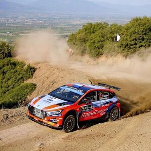 Zaldívar y Domínguez se mantienen en el top 5 en el Rally de Grecia - ABC Motor 360 - ABC Color