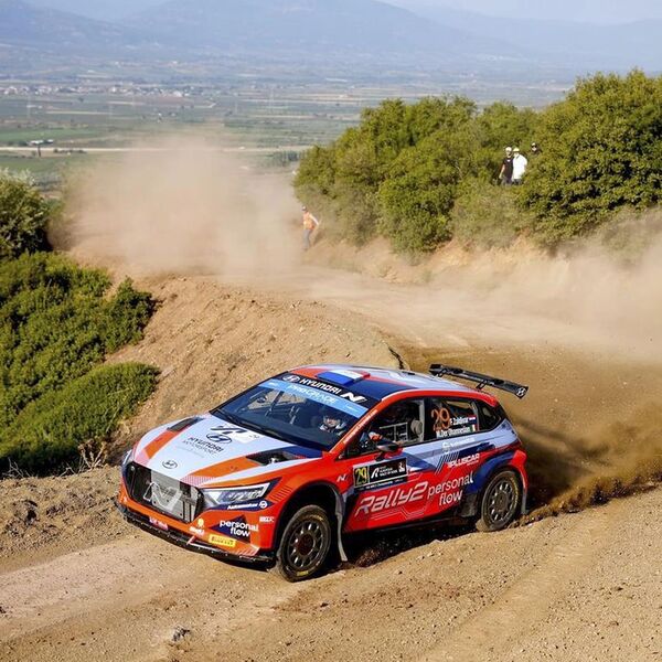 Zaldívar y Domínguez se mantienen en el top 5 en el Rally de Grecia - ABC Motor 360 - ABC Color