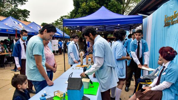 Secundarios exponen proyectos sustentables y verdes en el CTN