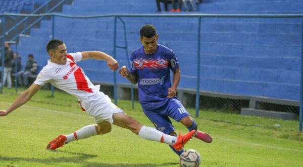 Independiente deja a River al borde del descens