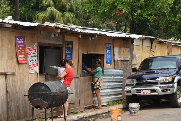 Ocupantes de plazas céntricas serían mudados la próxima semana, prometen - Nacionales - ABC Color