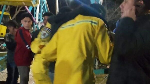 Tres heridos tras caer asiento de la rueda gigante en Ayolas