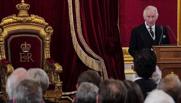 Crónica / [VIDEO] Carlos III fue proclamado rey