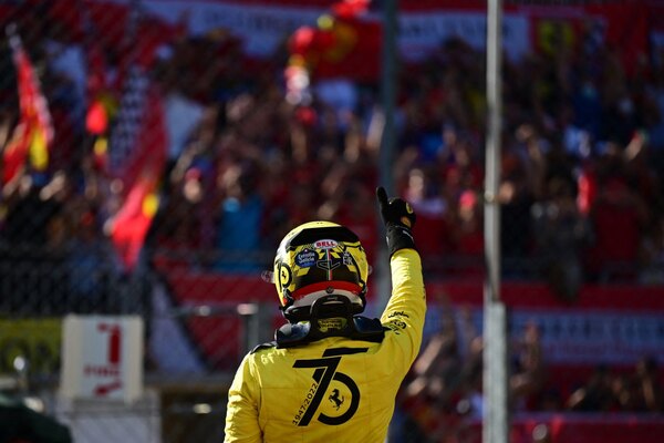 Leclerc ilusiona a los tifosis logrando la pole en Monza