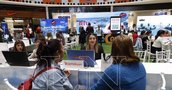 La Nación / Black Travel asesora y financia viajes planeados