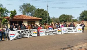 Loma Grande: pobladores exigen intervención del gobierno en las gestiones municipales - Nacionales - ABC Color