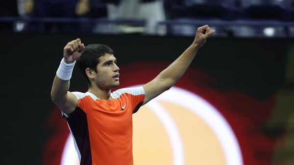 Carlos Alcaraz, a la final por la puerta grande