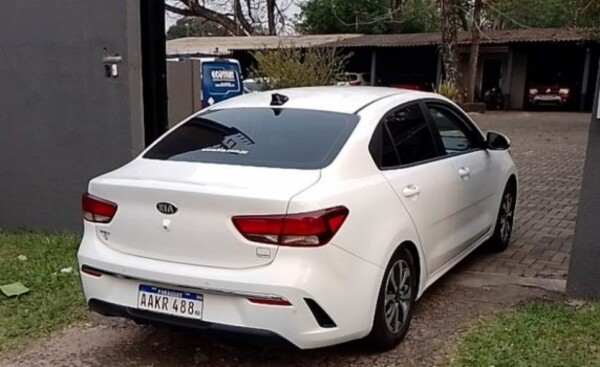 Transportaban 55 kilos de cocaína en auto con chapa paraguaya