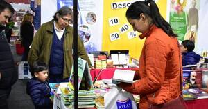 La Nación / Con lanzamientos y shows se despide la Libroferia