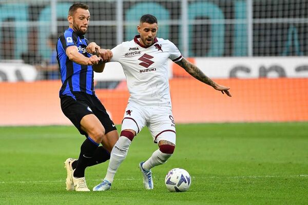 Napoli, Inter y Milan triunfan en la Serie A - Fútbol - ABC Color