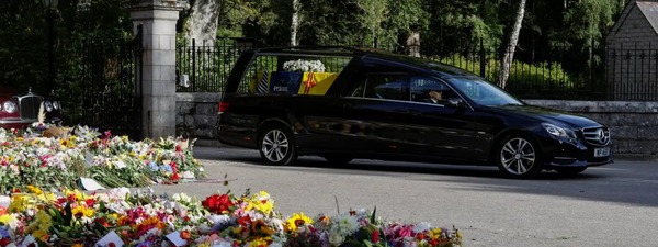 Cortejo fúnebre acompaña los restos de Isabel II hasta Edimburgo - Unicanal