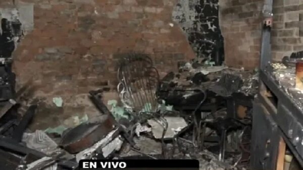 Voraz incendio deja sin nada a madre e hijas | Noticias Paraguay