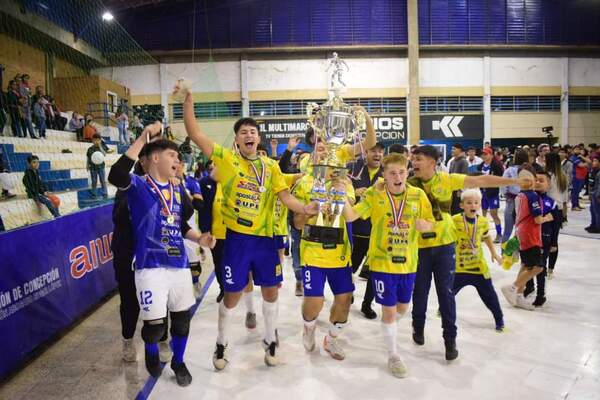 Presidente Franco se consagra campeón invicto del Nacional C17