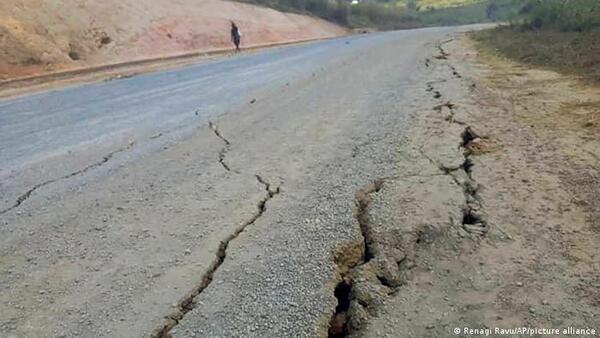 Cinco muertos tras fuerte terremoto en Papúa Nueva Guinea