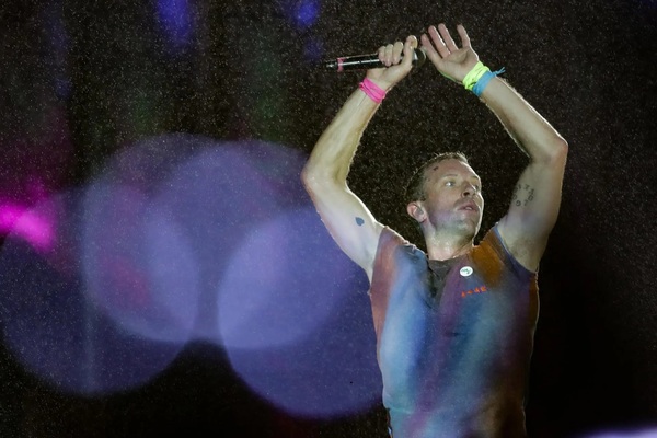 Coldplay, con espectáculo lleno de efectos - El Independiente