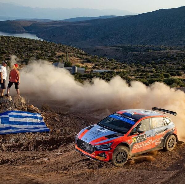 Domínguez gana y Zaldívar queda tercero en el Rally Acrópolis de Grecia - ABC Motor 360 - ABC Color