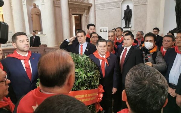 Sólo cartistas en acto oficial de la ANR - Noticiero Paraguay