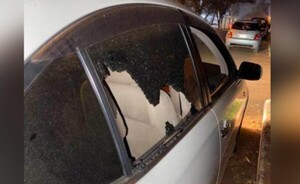 Intentan hurtar automóvil de periodista frente a la iglesia San Lucas