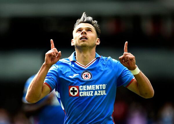 Ángel Romero anota para Cruz Azul y América impuso su récord de triunfos - Fútbol - ABC Color