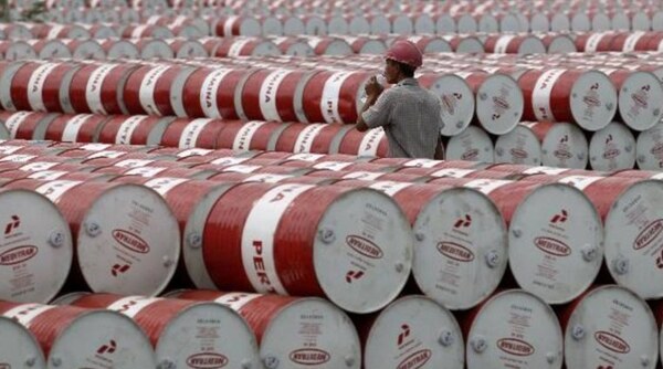 Los precios del petróleo subieron apoyado por recortes reales de producción y amenazas a la oferta