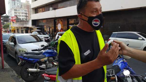 Trabajadores del transporte se movilizan para pedir que baje el precio del combustible | 1000 Noticias