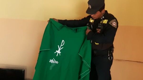 Ladrones cayeron con teles, guitarra y hasta ropa de pa'i