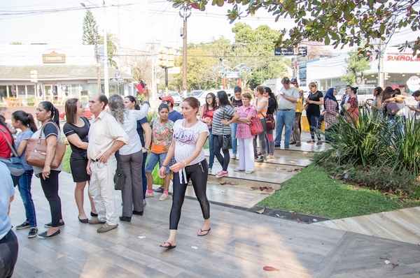 Este martes 13 llega el Día Nacional del Helado Gratis | Lambaré Informativo